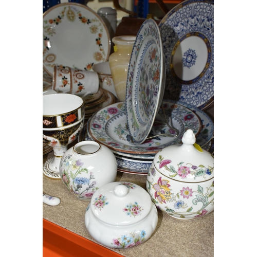 519 - A GROUP OF CERAMICS, A HANDBAG AND AN ONYX VASE, to include a Royal Crown Derby Imari 1128 goblet, t... 