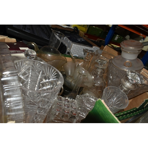 520 - FIVE BOXES AND LOOSE GLASS WARE, to include a vintage decanter and glass set decorated in a geometri... 