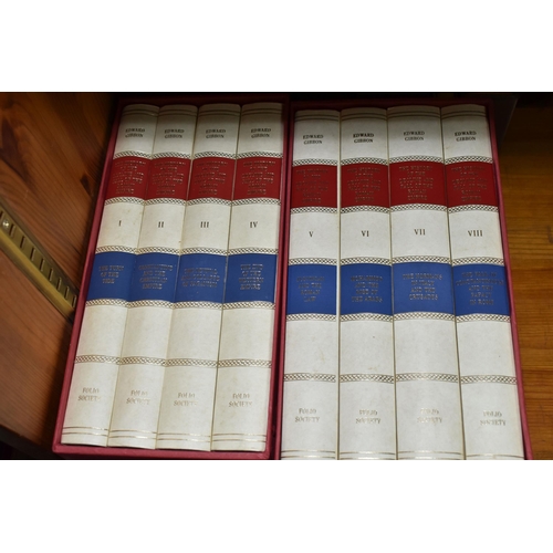 532 - SIXTEEN FOLIO SOCIETY titles comprising eight volumes of Gibbon; Edward, The History Of The Decline ... 