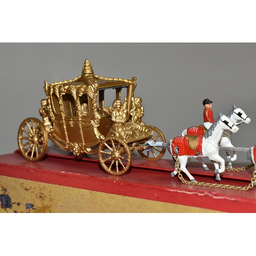 540 - A BOXED LESNEY CORONATION COACH, with Queen figure (1 + box) (Condition Report: appears in good cond... 