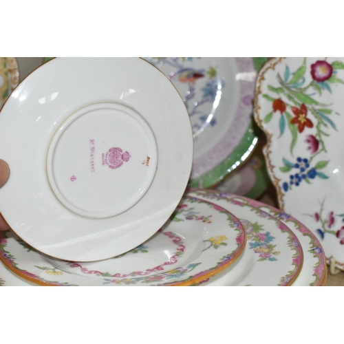 547 - A COLLECTION OF MINTON DINNER WARE, late nineteenth/early twentieth century and modern pieces, patte... 