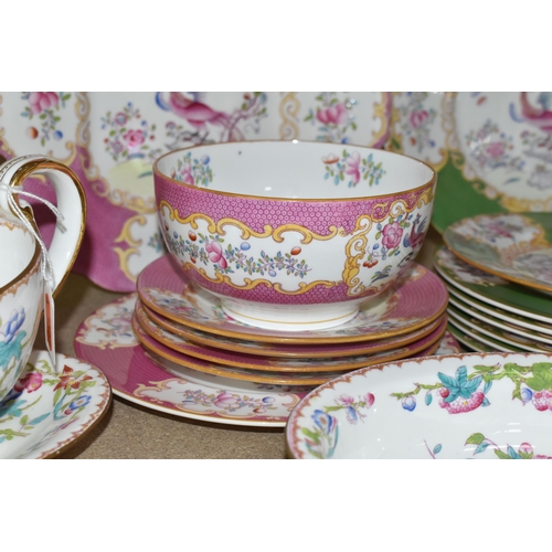 547 - A COLLECTION OF MINTON DINNER WARE, late nineteenth/early twentieth century and modern pieces, patte... 