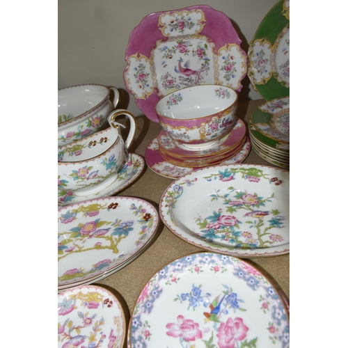 547 - A COLLECTION OF MINTON DINNER WARE, late nineteenth/early twentieth century and modern pieces, patte... 