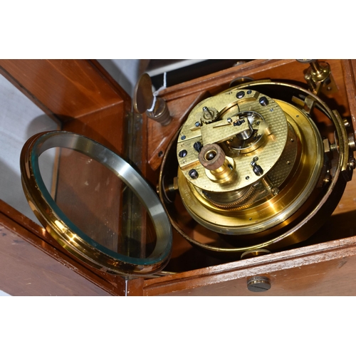 571 - A MID 20TH CENTURY WALNUT CASED MARINE CHRONOMETER BY THOMAS MERCER LTD, SUPPLIED BY JOHN LILLIE & G... 