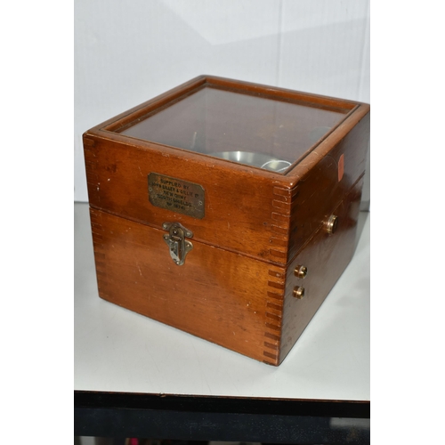 571 - A MID 20TH CENTURY WALNUT CASED MARINE CHRONOMETER BY THOMAS MERCER LTD, SUPPLIED BY JOHN LILLIE & G... 