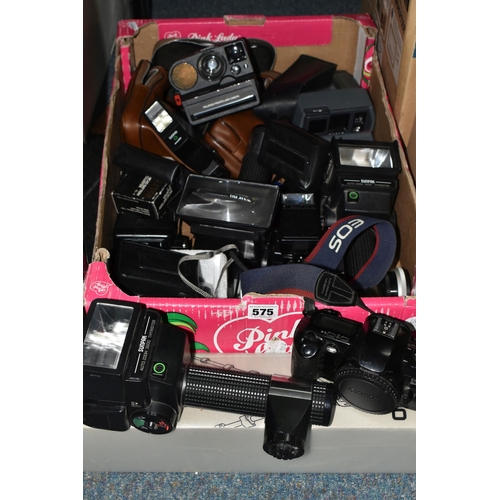 575 - A BOX OF PHOTOGRAPHIC EQUIPMENT, to include various flashguns - two Canon Canolite D flashguns, Cano... 