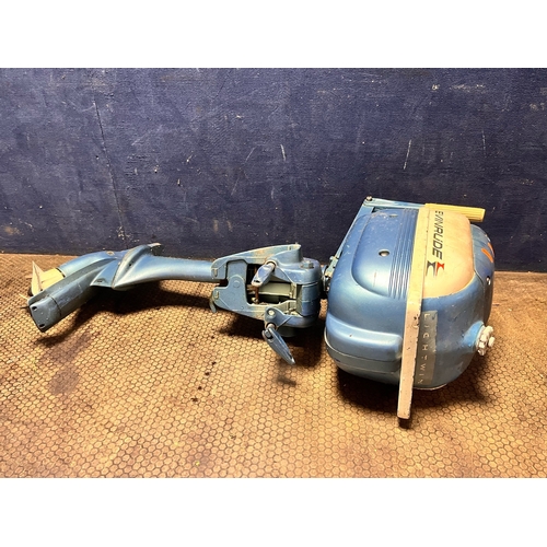 1089 - AN EVINRUDE PETROL OUTBOARD MOTOR, 3.0HP, propeller diameter 16cm (condition report: engine pulls fr... 