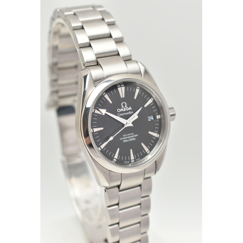 113 - A GENTS 'OMEGA SEAMASTER, AQUA TERRA' WRISTWATCH, automatic movement, round black dial signed 'Omega... 