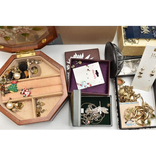 145 - A SELECTION OF JEWELLERY, to include a small assortment of white metal jewellery, including a bangle... 