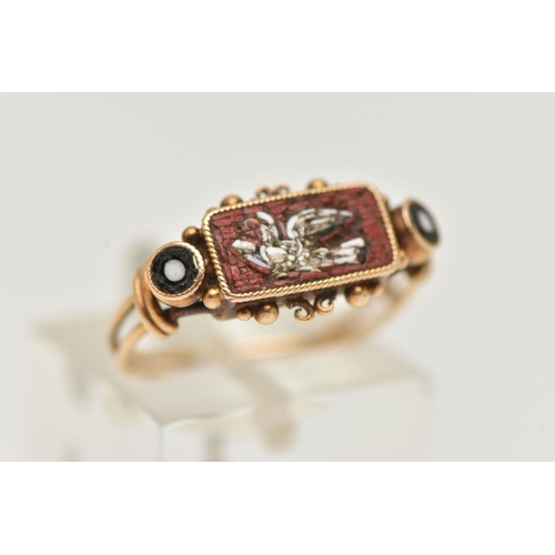 95 - A 19TH CENTURY MICRO MOSAIC RING, yellow metal ring, the panel with micro mosaic depicting a dove (s... 