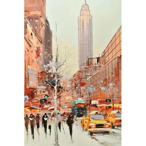 307 - HENDERSON CISZ (BRAZIL 1960) 'MANHATTAN MORNING', a signed limited edition print depicting a New Yor... 