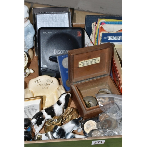 371 - A BOX OF CERAMICS, COINS AND SUNDRY ITEMS, to include a pair of Eduard Klabena for Langenzersdorfer ... 