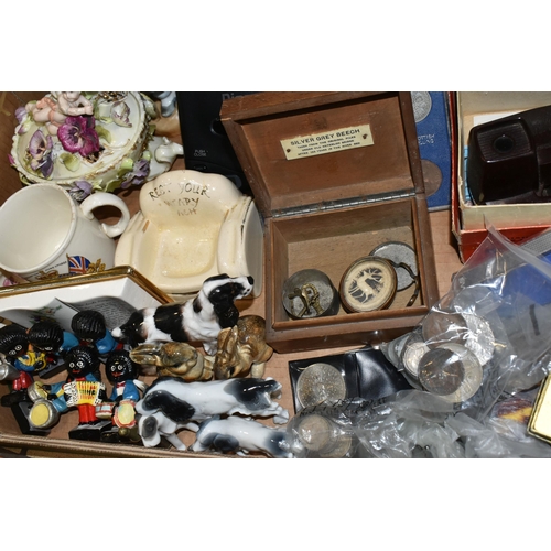 371 - A BOX OF CERAMICS, COINS AND SUNDRY ITEMS, to include a pair of Eduard Klabena for Langenzersdorfer ... 