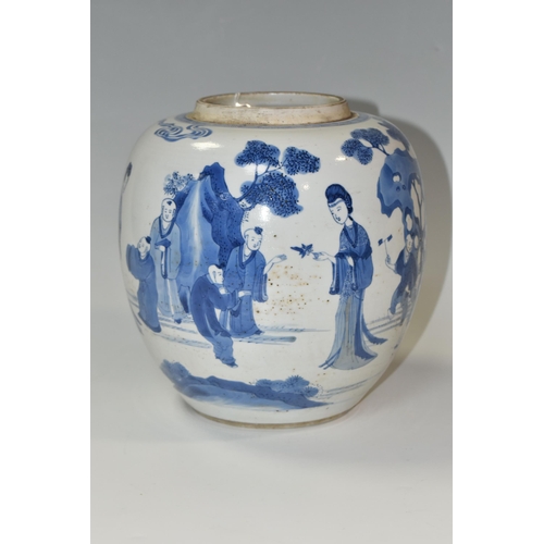 375 - A 19TH CENTURY CHINESE PORCELAIN BLUE AND WHITE GINGER JAR WITH LEAF MARK TO BASE, decorated with a ... 