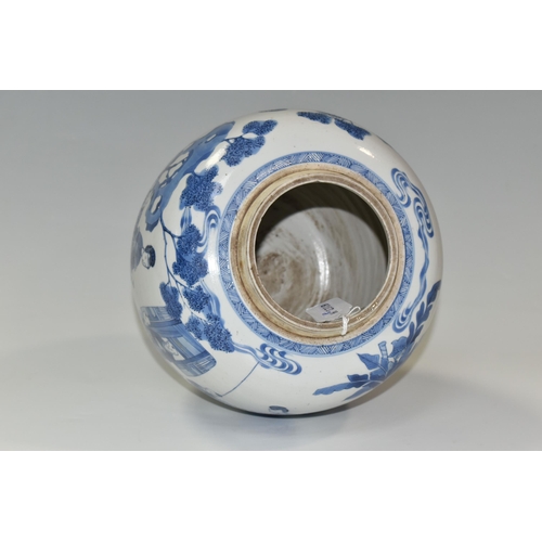 375 - A 19TH CENTURY CHINESE PORCELAIN BLUE AND WHITE GINGER JAR WITH LEAF MARK TO BASE, decorated with a ... 