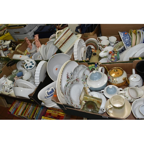 535 - SEVEN BOXES AND LOOSE CERAMICS AND GLASSWARE, to include Royal Worcester 'Evesham' oven dishes, Wedg... 