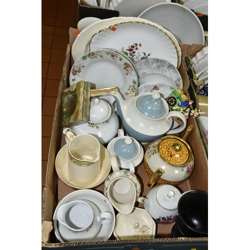 535 - SEVEN BOXES AND LOOSE CERAMICS AND GLASSWARE, to include Royal Worcester 'Evesham' oven dishes, Wedg... 