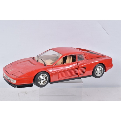 121 - FOUR BOXED AND FOUR LOOSE MODEL VEHICLES, boxed models include a Bburago 1:18 scale Porsche 911 Carr... 