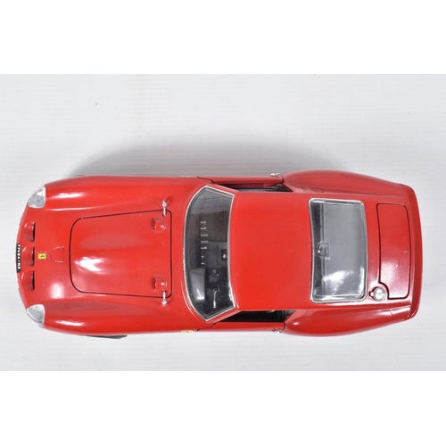 121 - FOUR BOXED AND FOUR LOOSE MODEL VEHICLES, boxed models include a Bburago 1:18 scale Porsche 911 Carr... 