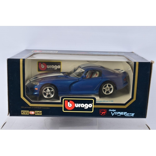 122 - FIVE BOXED AND FOUR LOOSE MODEL VEHICLES,  boxed models include a 1:18 scale Maisto Aston Martin DB7... 