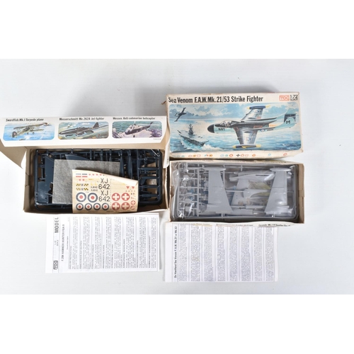 205 - ELEVEN UNBUILT BOXED MODEL AIRCRAFT KITS, made up of Eight 1:72 scale Frog models to include, a Vamp... 