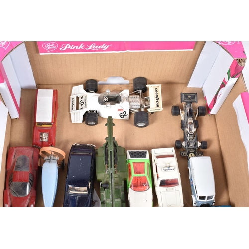 227 - A TRAY OF BOXED AND UNBOXED MODEL TOY VEHCILES, to include a collection of unboxed motorcycles by Po... 