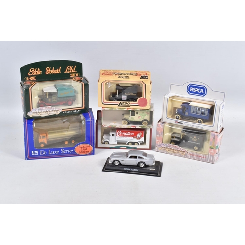 241 - A BOX CONTAINING A COLLECTION OF BOXED AND UNBOXED DIECAST MODEL VEHICLES, to include a selection of... 