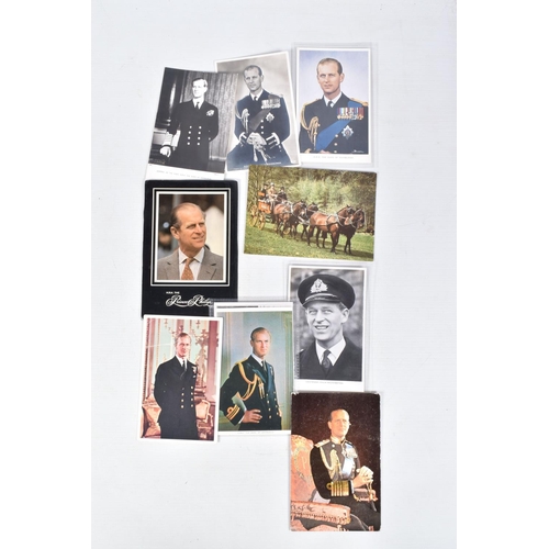 414 - A LARGE COLLECTION OF POSTCARDS, APPROXIMATELY 550, to include Kronprinzliiche Family, Life Guard, L... 