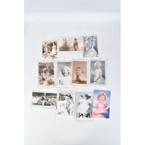 414 - A LARGE COLLECTION OF POSTCARDS, APPROXIMATELY 550, to include Kronprinzliiche Family, Life Guard, L... 