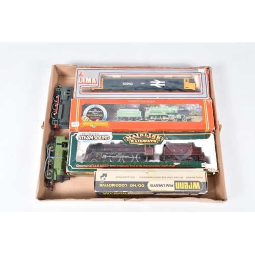 365 - A QUANTITY OF BOXED AND UNBOXED OO GAUGE MODEL RAILWAY LOCOMOTIVES, to include boxed Wrenn Railways ... 