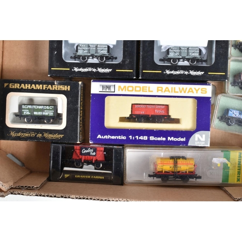 369 - A QUANTITY OF BOXED AND UNBOXED N GAUGE PASSENGER AND FREIGHT ROLLING STOCK, Graham Farish, Peco, Li... 