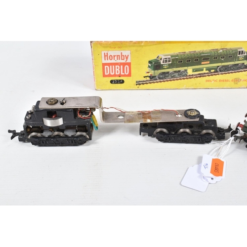 373 - A BOXED HORNBY DUBLO CLASS 55 DELTIC LOCOMOTIVE, 'Crepello' No.D9012, (2234), with an unboxed Hornby... 