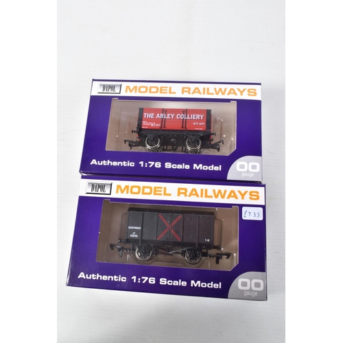 377 - TEN BOXED OO GAUGE DAPOL MODEL RAILWAY WESSEX WAGONS, to include a Palmers Brewery, Bridport with Ce... 