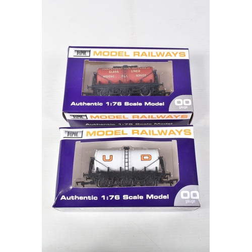 383 - TEN BOXED OO GAUGE DAPOL MODEL RAILWAY WAGON SIX WHEEL TANKERS, to include a Milk UD, item no. B762,... 