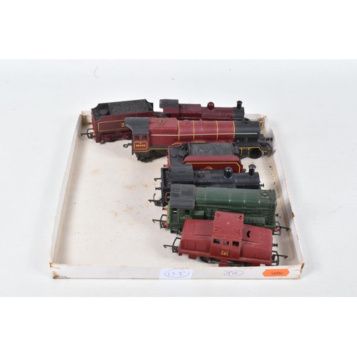 385 - A QUANTITY OF UNBOXED AND ASSORTED TRI-ANG RAILWAYS OO GAUGE LOCOMOTIVES, class 3F No.3775, M.R. mar... 