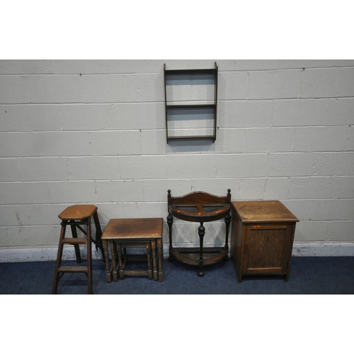 1309 - A SELECTION OF 20TH CENTURY OAK OCCASIONAL FURNITURE, to include a single door cabinet, width 46cm x... 