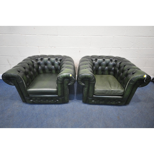 1319 - THOMAS LLOYD, A GREEN LEATHER CHESTERFIELD THREE PIECE SUITE, comprising a three seater sofa, length... 