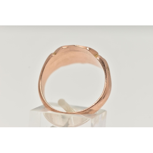 88 - A HEAVY 9CT ROSE GOLD GENTS SIGNET RING, polished shield signet, textured shoulders leading onto a p... 