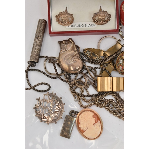 133 - A BAG OF ASSORTED JEWELLERY, to include a yellow metal and shell cameo brooch, stamped 375, approxim... 