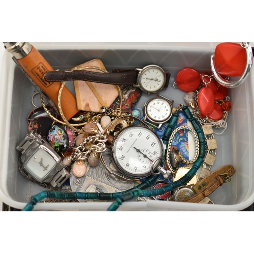 151 - A BOX OF ASSORTED ITEMS, to include an AF yellow metal watch case, three white metal rings and a whi... 