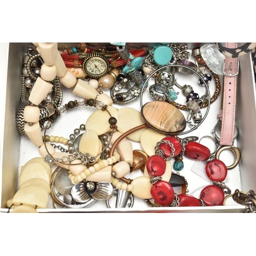 153 - A BOX OF ASSORTED COSTUME JEWELLERY, to include a white metal floral open work brooch, stamped 925, ... 