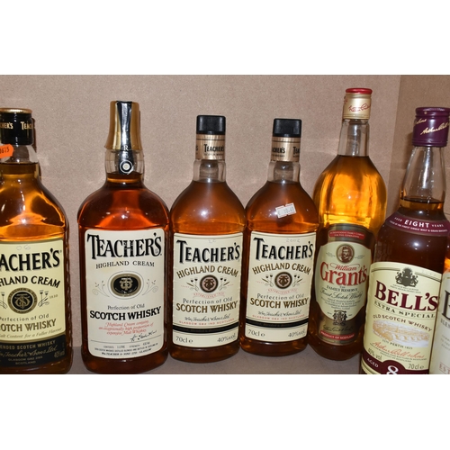 820 - FOURTEEN BOTTTLE OF WHISKY comprising six bottles of BELL'S Scotch Whisky, 40% vol. 2 x 70cl, 4 x 1 ... 