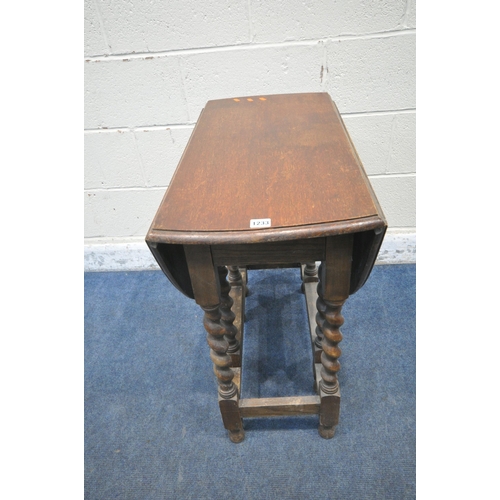 1233 - A SLIM 20TH CENTURY OAK BARLEY TWIST GATE LEG TABLE, open width 107cm x closed with 39cm x depth 77c... 