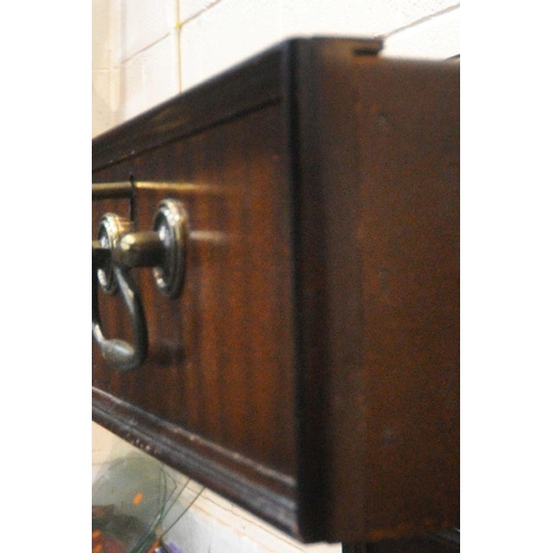 1304 - A 20TH CENTURY MAHOGANY TWIN PEDESTAL DESK, with an oxblood leather writing surface, and an arrangem... 