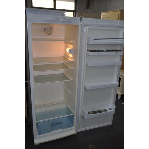 1071 - A BOSCH KSR30410GB LARDER FRIDGE in white width 60cm depth 60cm height 156cm (PAT pass and working a... 