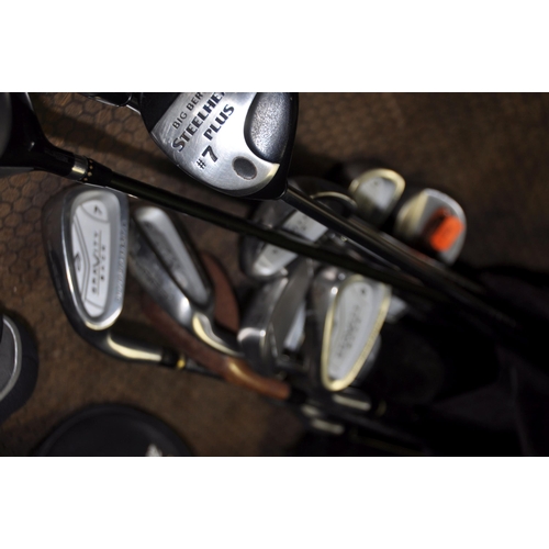 1090 - A COBRA GOLF BAG CONTAINING CALLAWAY, MacGREGOR AND COBRA LEFT HANDED CLUBS including Big Bertha Ste... 