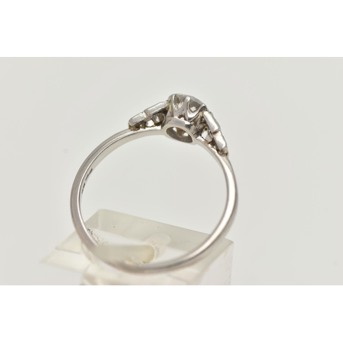 61 - A DIAMOND RING, a principally prong set round brilliant cut diamond, approximate total carat weight ... 