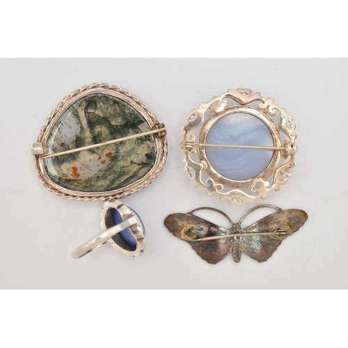 68 - FOUR PIECES OF JEWELLERY, to include a silver blue lace agate brooch, open work scroll surround, fit... 