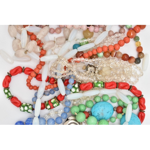 83 - A BAG OF SEMI-PRECIOUS GEMSTONE AND GLASS BEAD JEWELLERY, to include a rose quartz bead necklace, a ... 