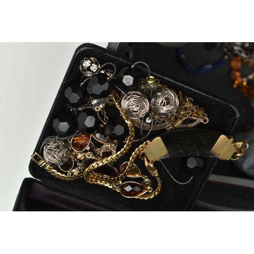 128 - A STORAGE BOX WITH COSTUME JEWELLERY, to include a boxed 'Monet' gold tone and paste set necklace wi... 